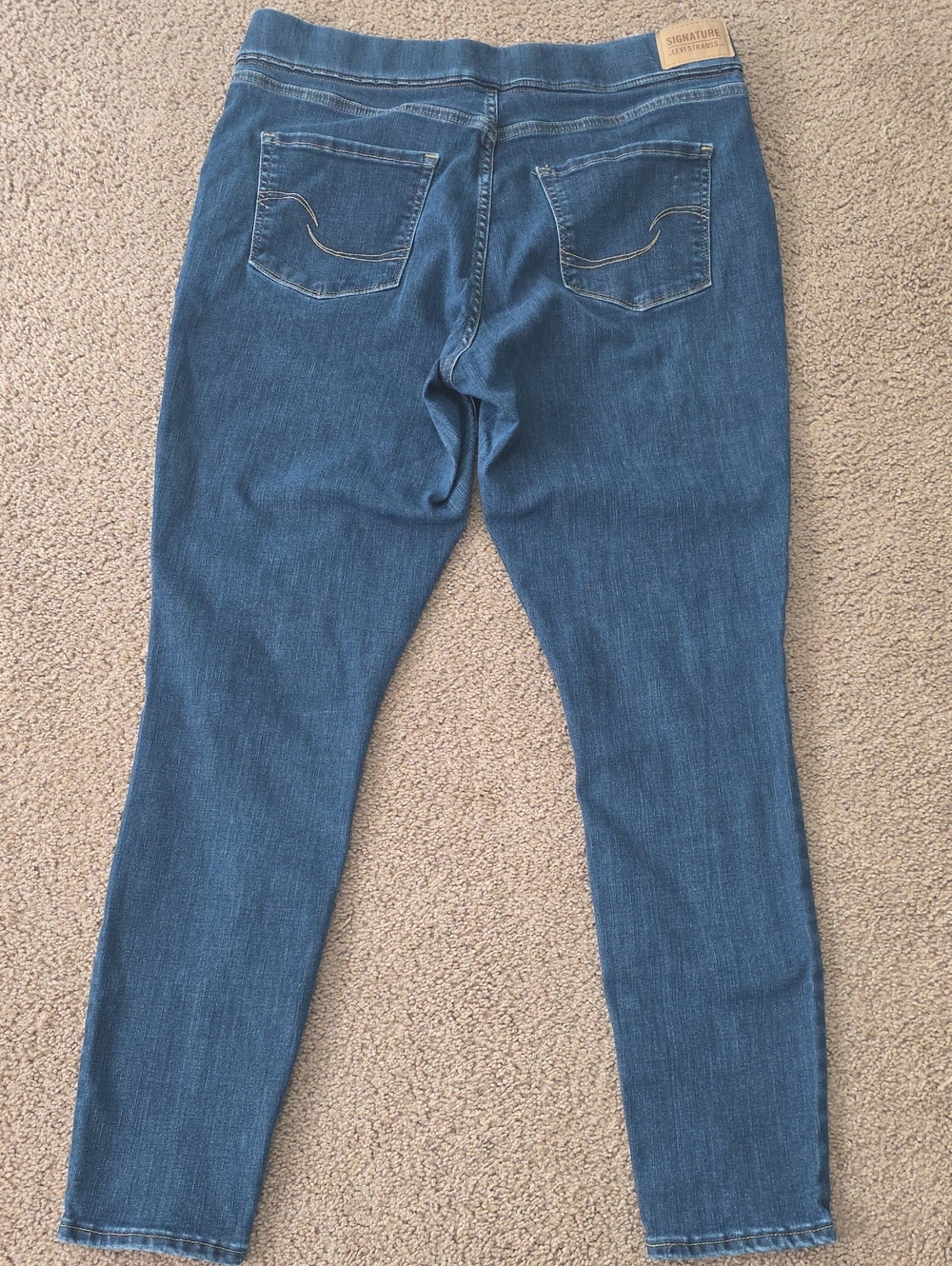 Signature by Levi Strauss Women's Pull-On Skinny Jeans